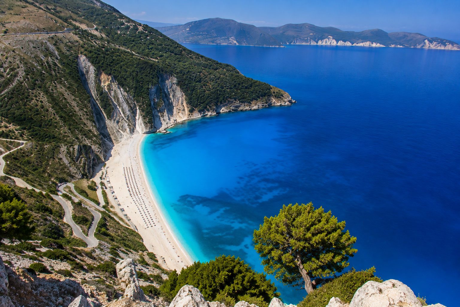 Myrtos Beach car hire transfers