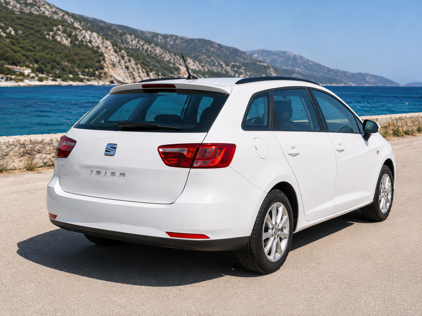 Seat Ibiza ST Automatic thumbnail 3